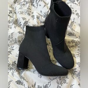 MIA NWOt booties
